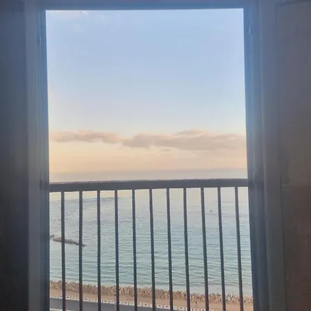 Panoramic Sea View Zamzm Flat Miami Family شقة فندقية زمزم بانورما بشاطئ ميامي - الاسكندرية صف اول مباشر علي بحر - عائلات فقط Alexandria Exterior foto